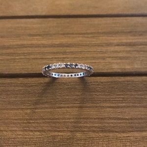 18k 750 gold diamond and sapphire ring